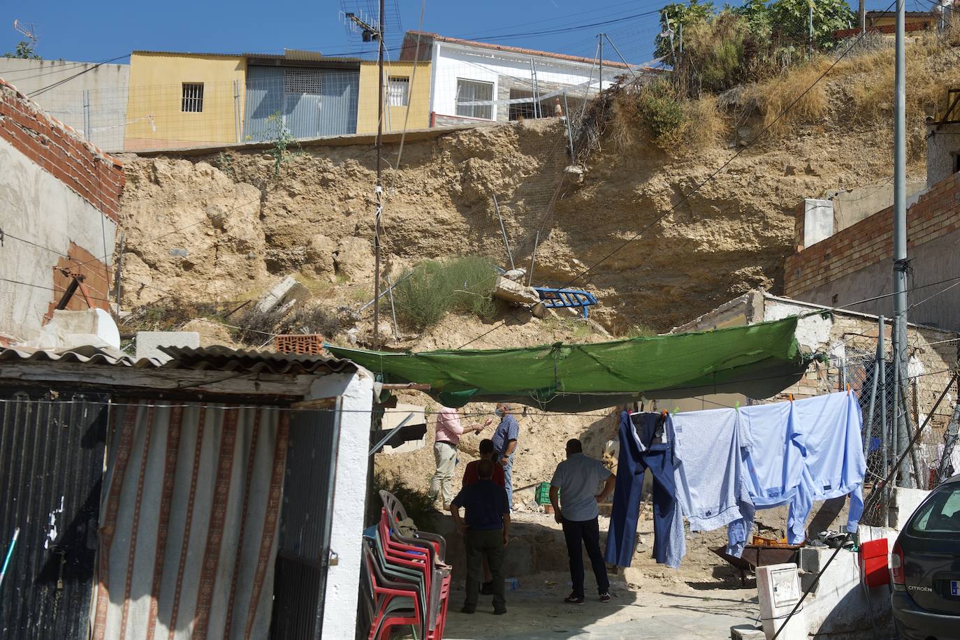 Fotos: Vecinos de Torreagüera claman por el retraso en unas «obras urgentes»