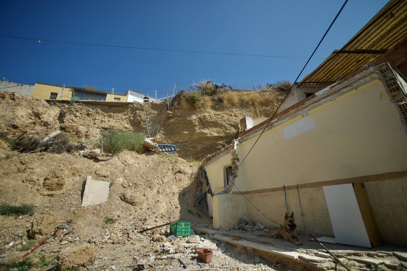 Fotos: Vecinos de Torreagüera claman por el retraso en unas «obras urgentes»