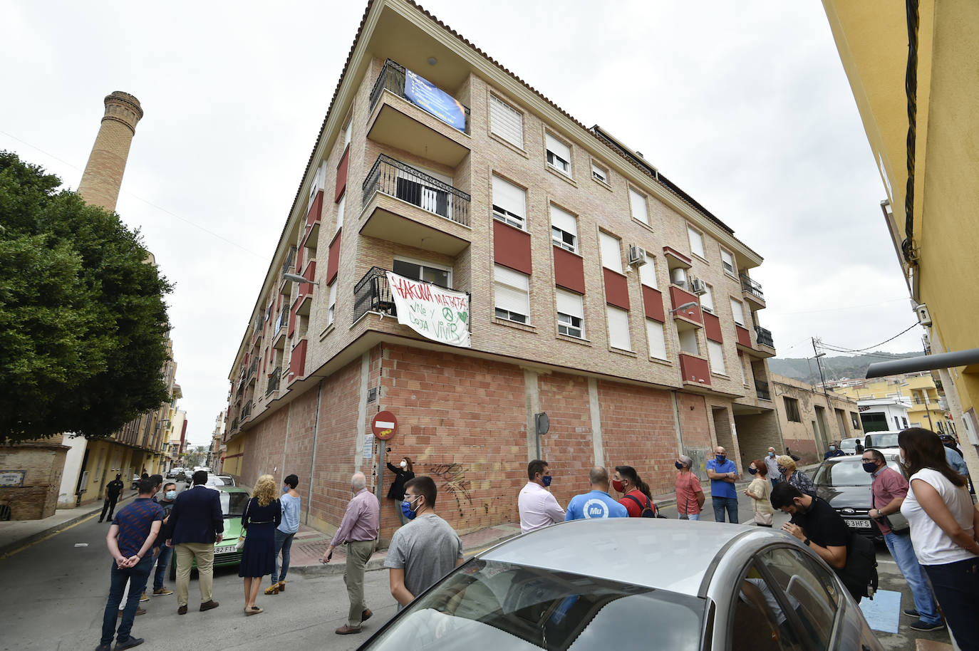 Fotos: Fernando López Miras se reúne con los vecinos de las casas okupadas de Torreagüera
