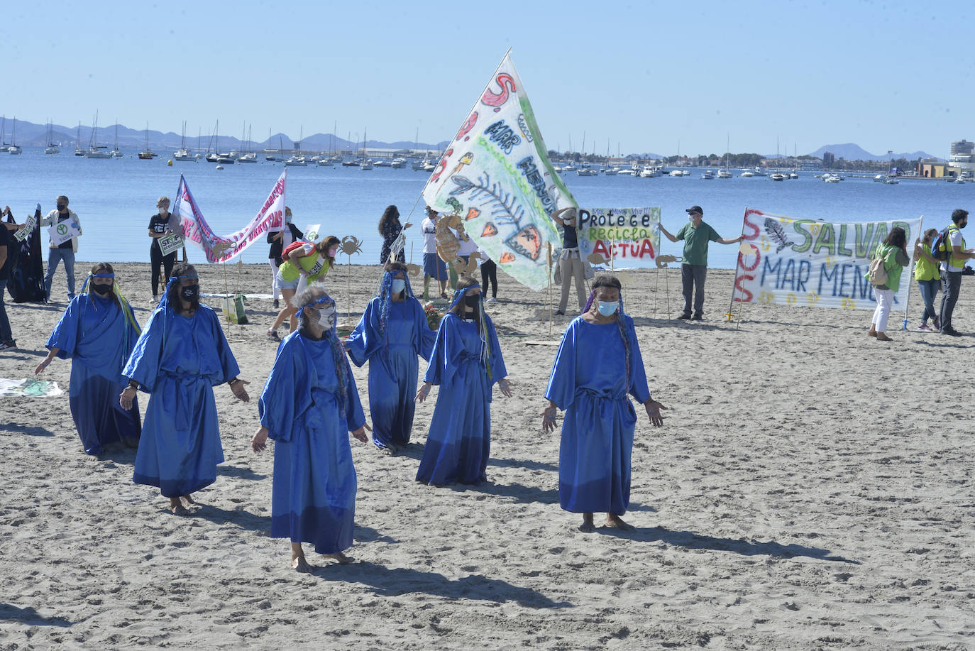 Fotos: Concentración en San Pedro en defensa del Mar Menor