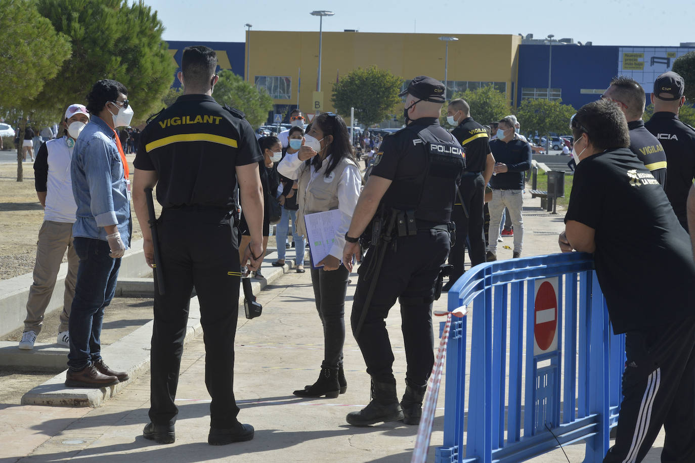 Fotos: Elecciones bolivianas en el centro comercial Thader de Murcia