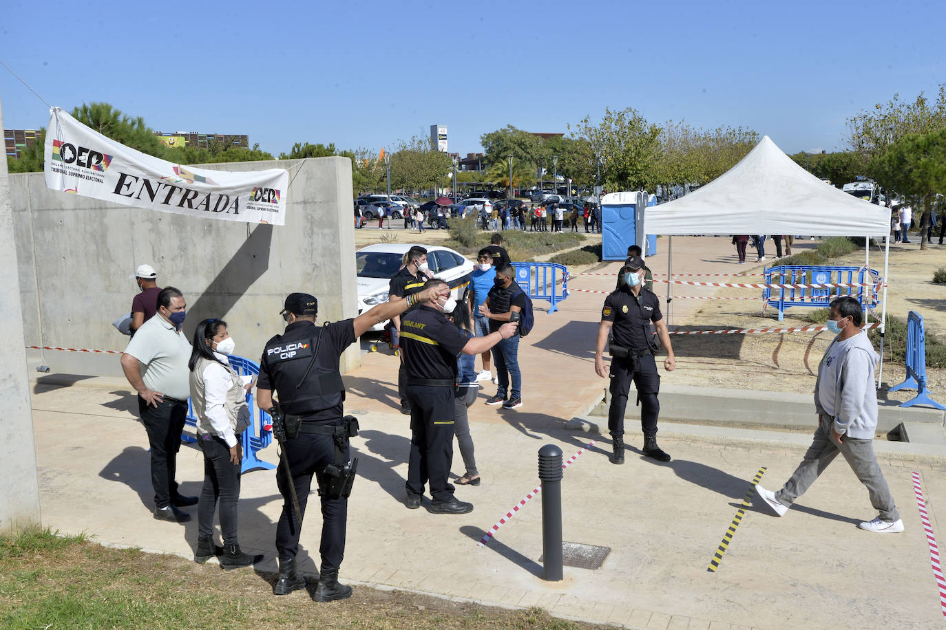 Fotos: Elecciones bolivianas en el centro comercial Thader de Murcia