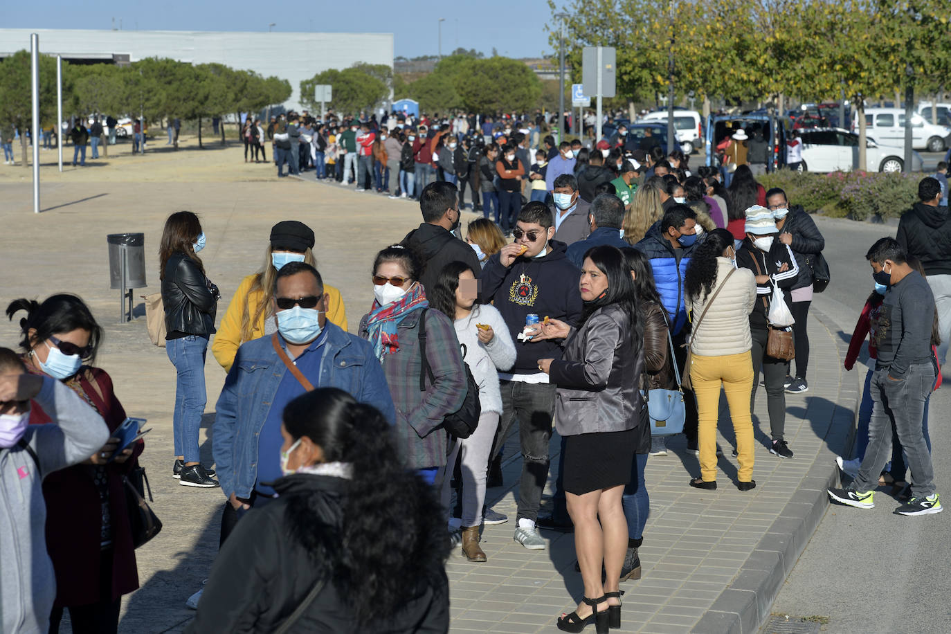 Fotos: Elecciones bolivianas en el centro comercial Thader de Murcia