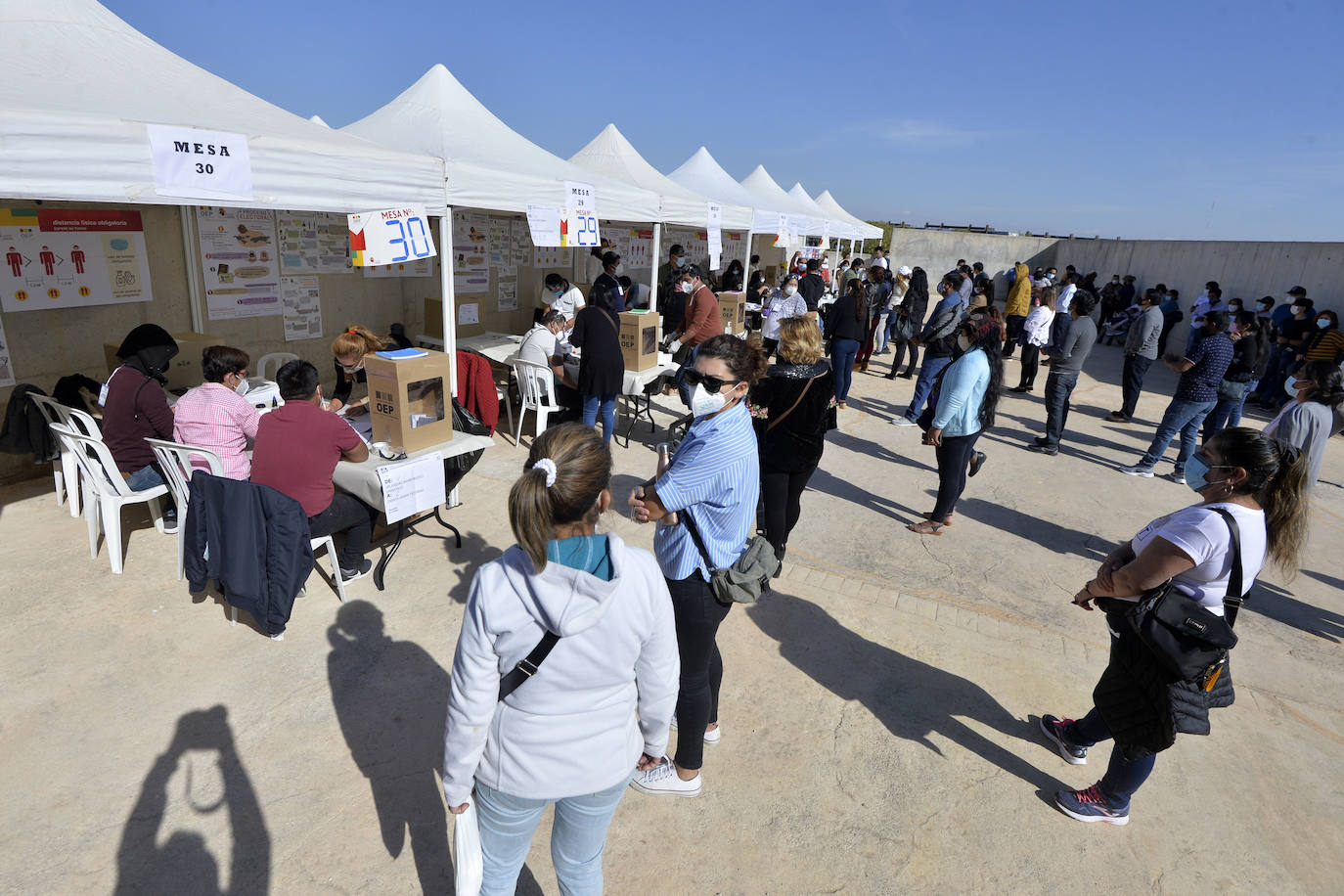 Fotos: Elecciones bolivianas en el centro comercial Thader de Murcia