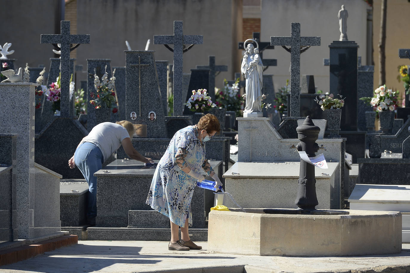 Fotos: Un circuito de entrada y salida evitará que los visitantesse agolpen en el cementerio Nuestro Padre Jesús de Murcia