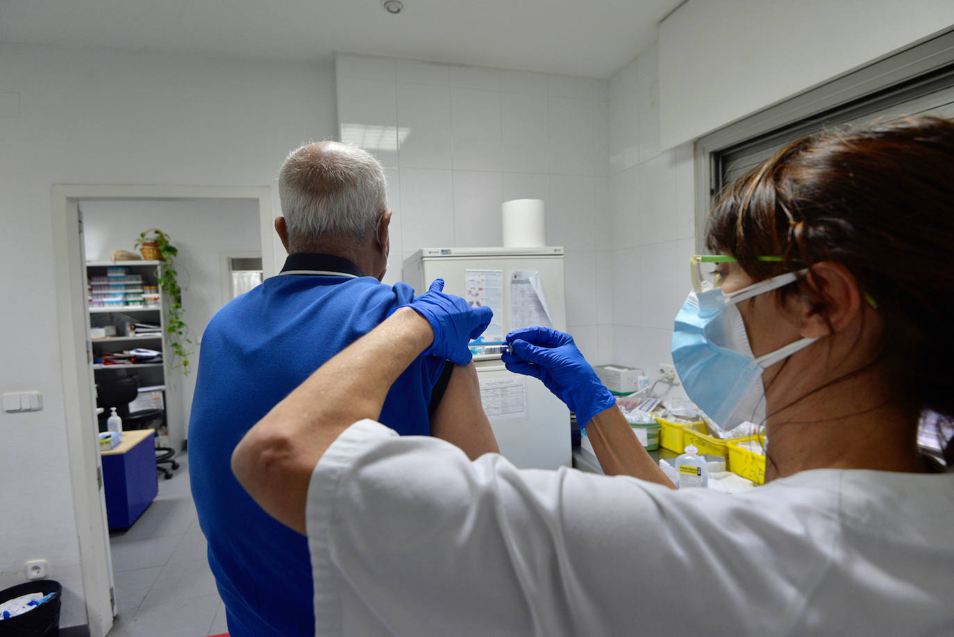 Fotos: Los centros de salud se quedan sin dosis de la vacuna de la gripe ante la alta demanda