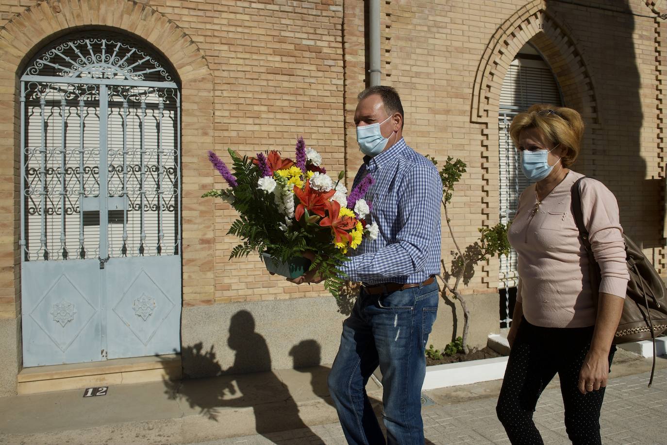 Fotos: Visitas a &#039;cuentagotas&#039; en los cementerios de Murcia