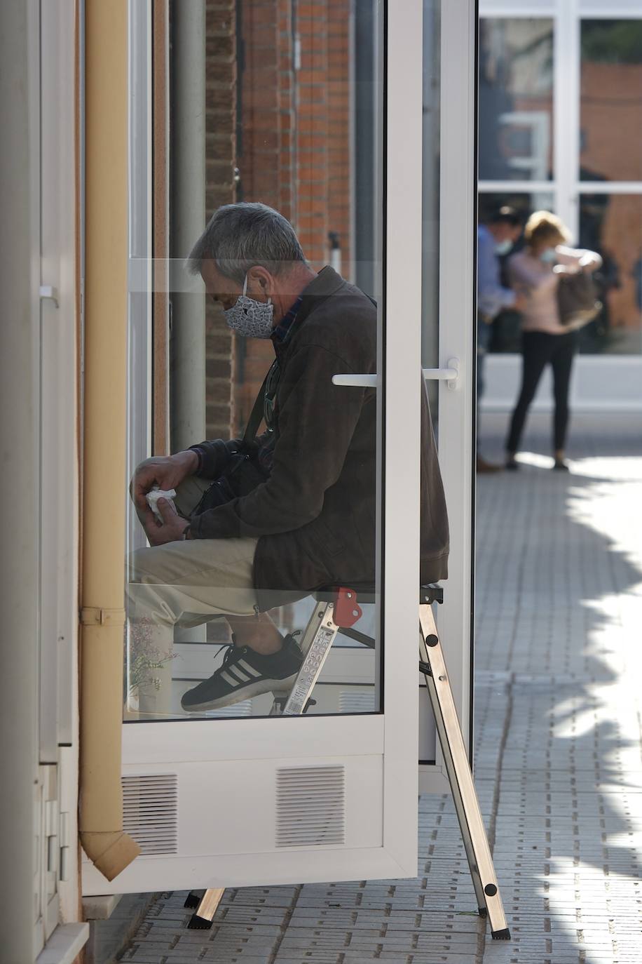 Fotos: Visitas a &#039;cuentagotas&#039; en los cementerios de Murcia