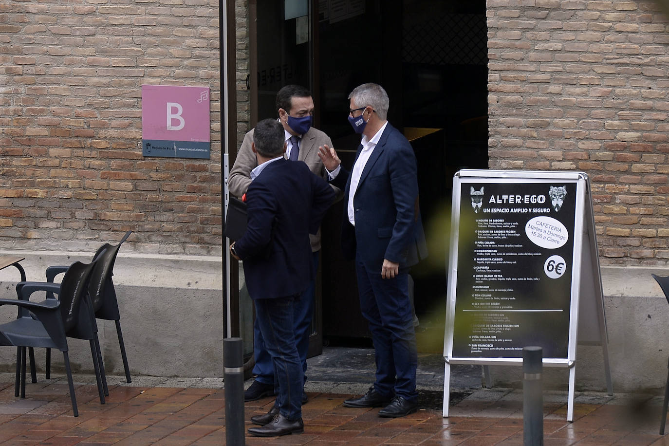 Fotos: Gobierno y empresarios de Murcia negocian ayudas por el cierre de la hostelería