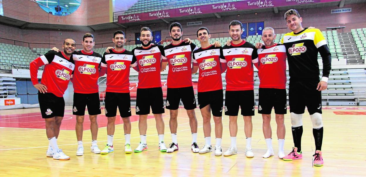 Los internacionales de ElPozo Leo Santana, Fernan, Felipe Valerio, Rafa Santos, Marc Tolrá, Marcel, Paradynski, Miguelín y Spíndola, este lunes. 