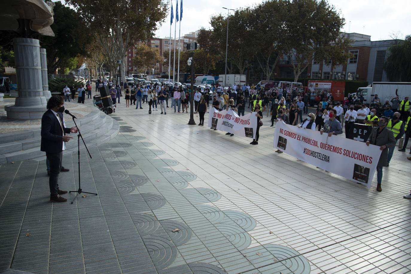 Fotos: Manifestación de hosteleros por las calles de Cartagena hasta la Asamblea Regional