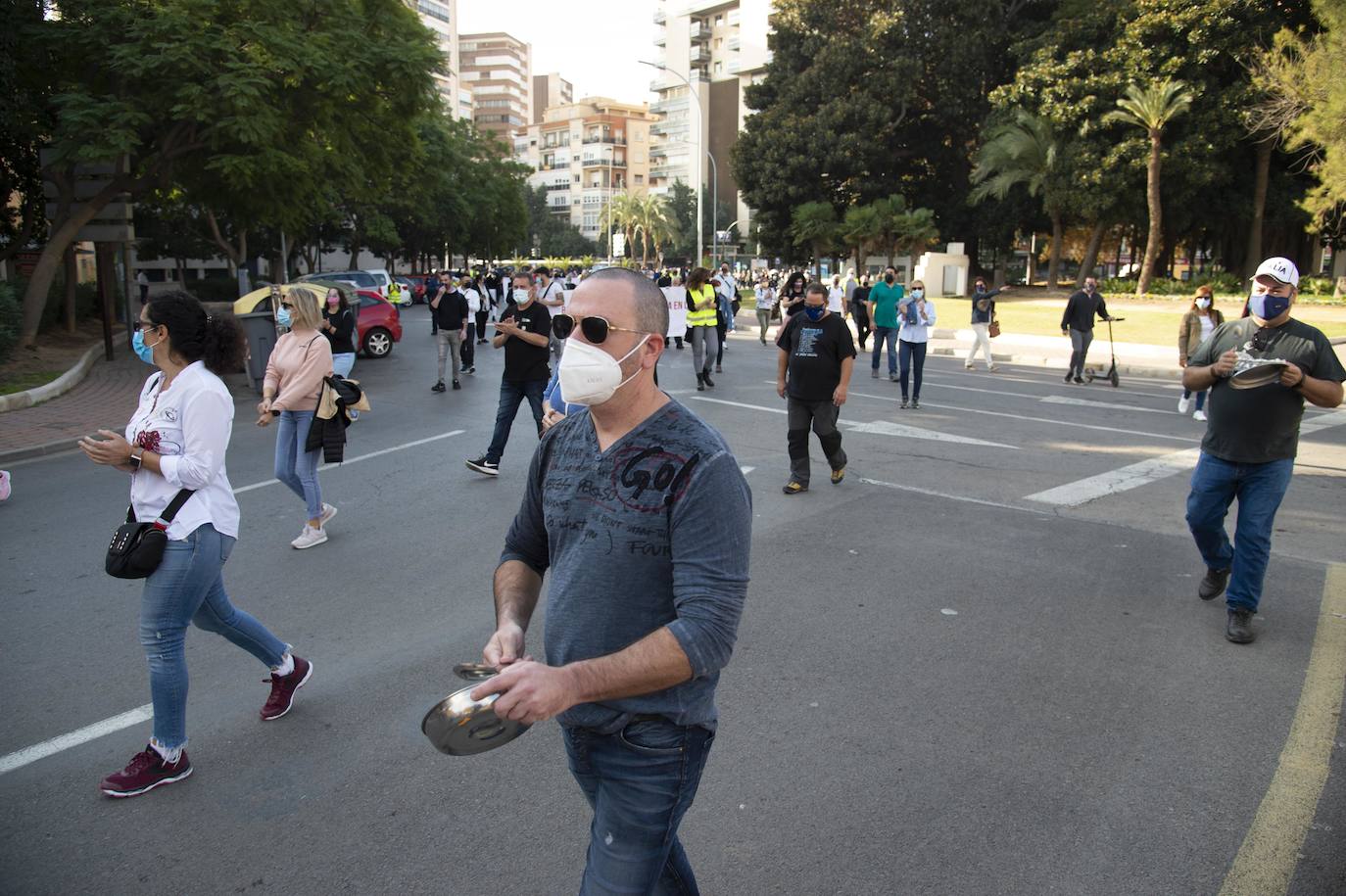 Fotos: Manifestación de hosteleros por las calles de Cartagena hasta la Asamblea Regional