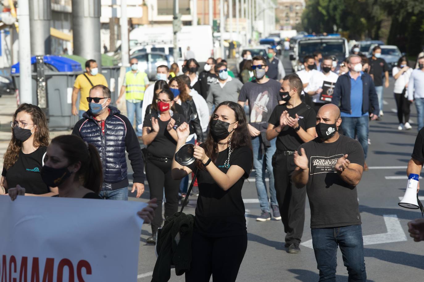 Fotos: Manifestación de hosteleros por las calles de Cartagena hasta la Asamblea Regional