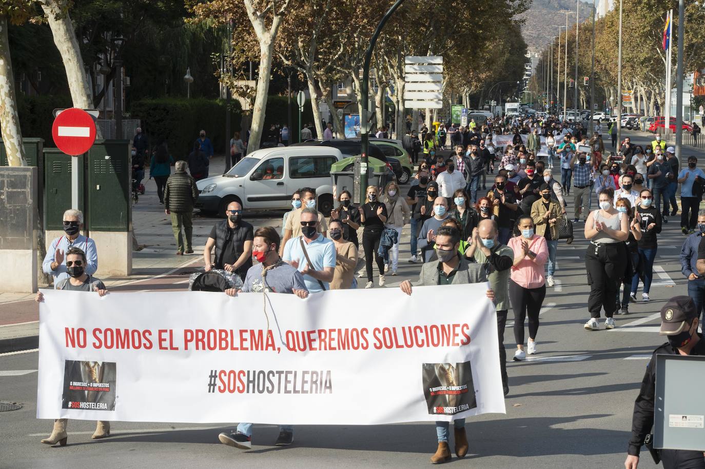 Fotos: Manifestación de hosteleros por las calles de Cartagena hasta la Asamblea Regional
