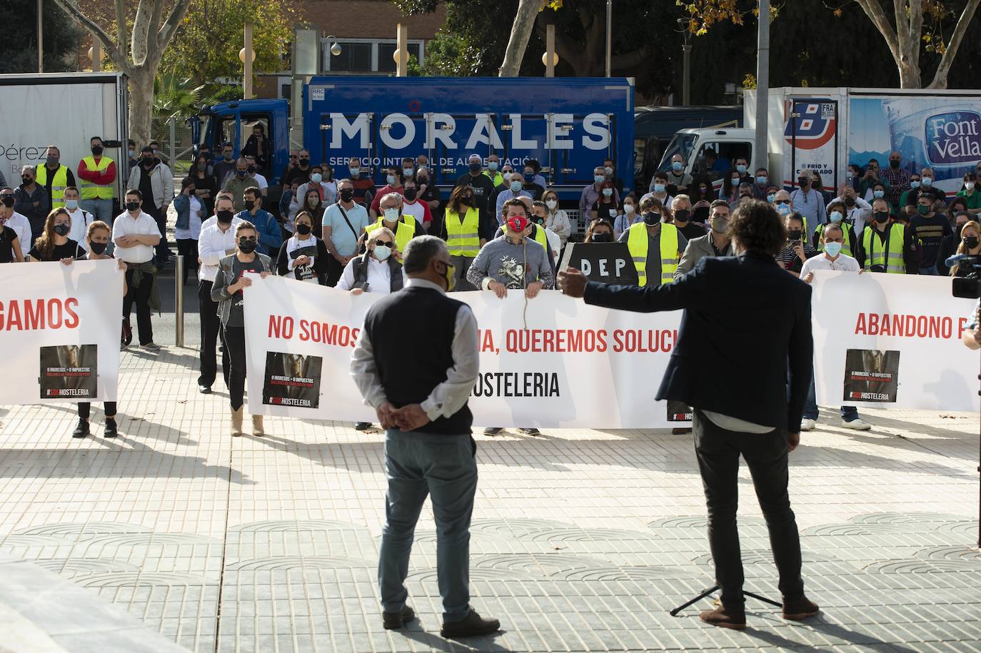 Fotos: Manifestación de hosteleros por las calles de Cartagena hasta la Asamblea Regional