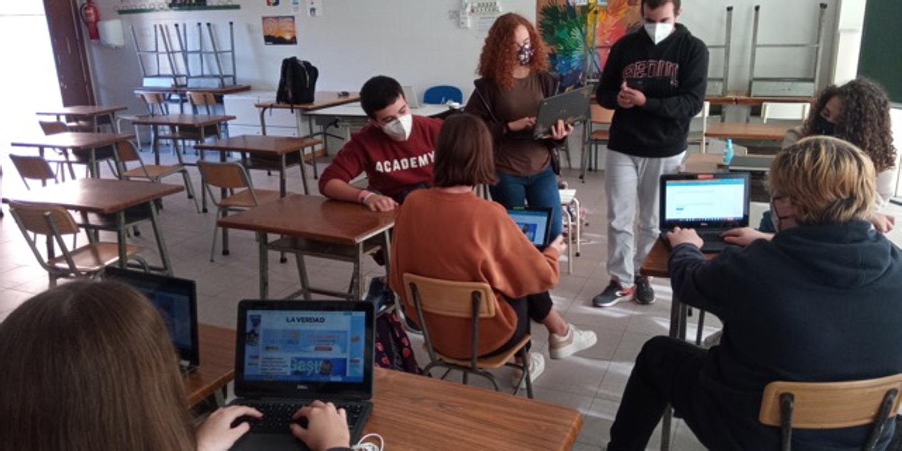 Periodistas del colegio Maristas La Sagrada Familia de Cartagena