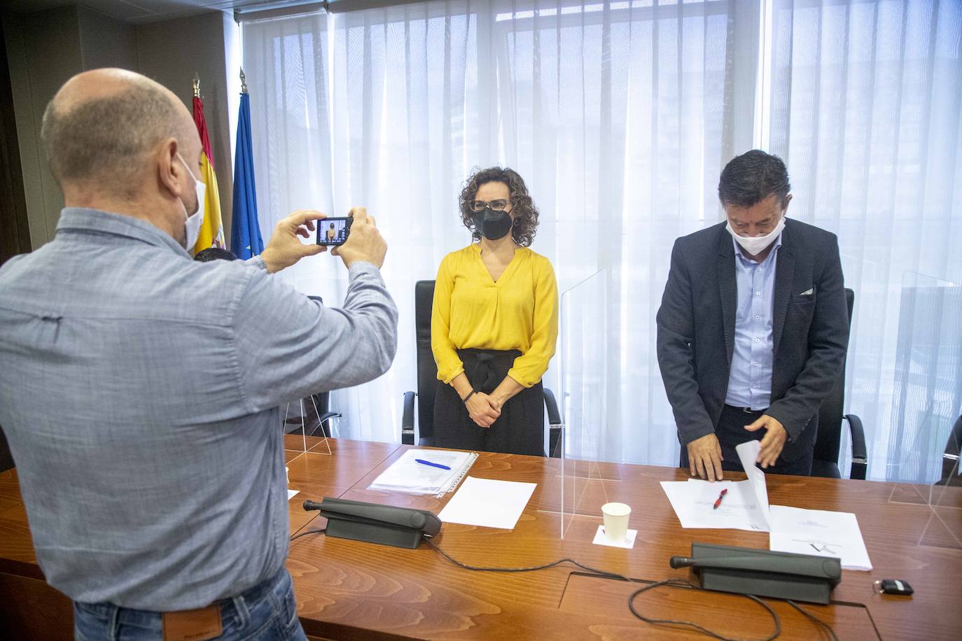 Fotos: Comisión de Educación y Cultura celebrada este lunes en la Asamblea Regional