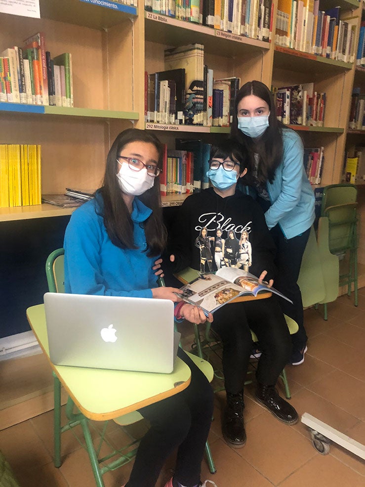 Componentes del equipo Paloma Mensajera Digital del IES Cañada de las Eras de Molina de Segura.