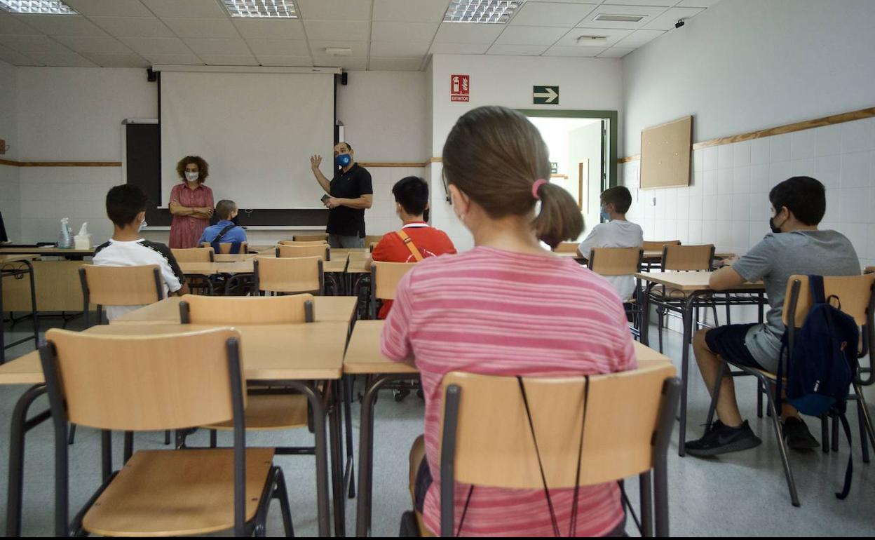 Alumnos del IES Alfonso X El Sabio de Murcia, en una fotografía de archivo.