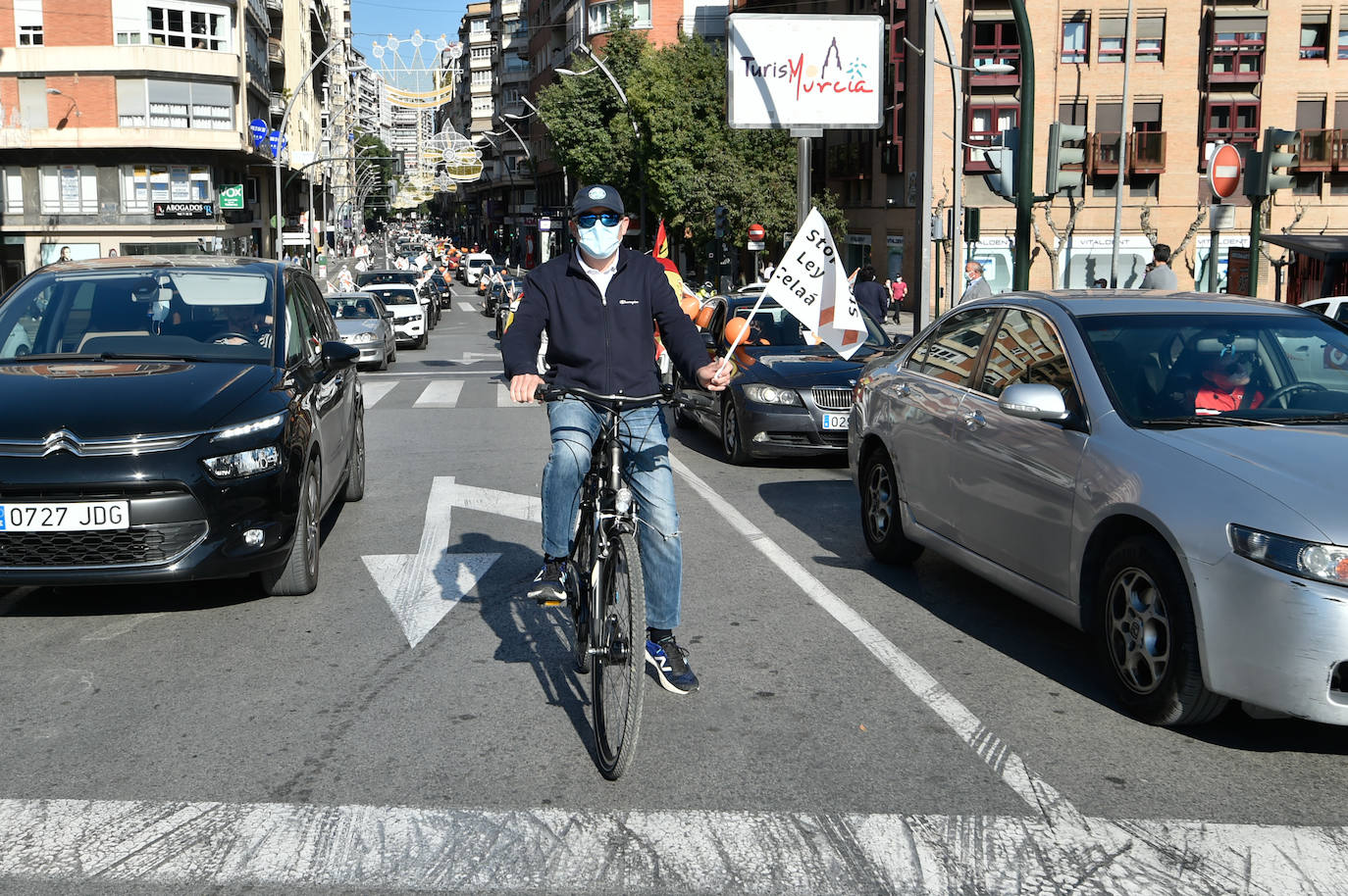 Fotos: La &#039;marea naranja&#039; recorre el centro de Murcia contra la &#039;ley Celaá&#039;