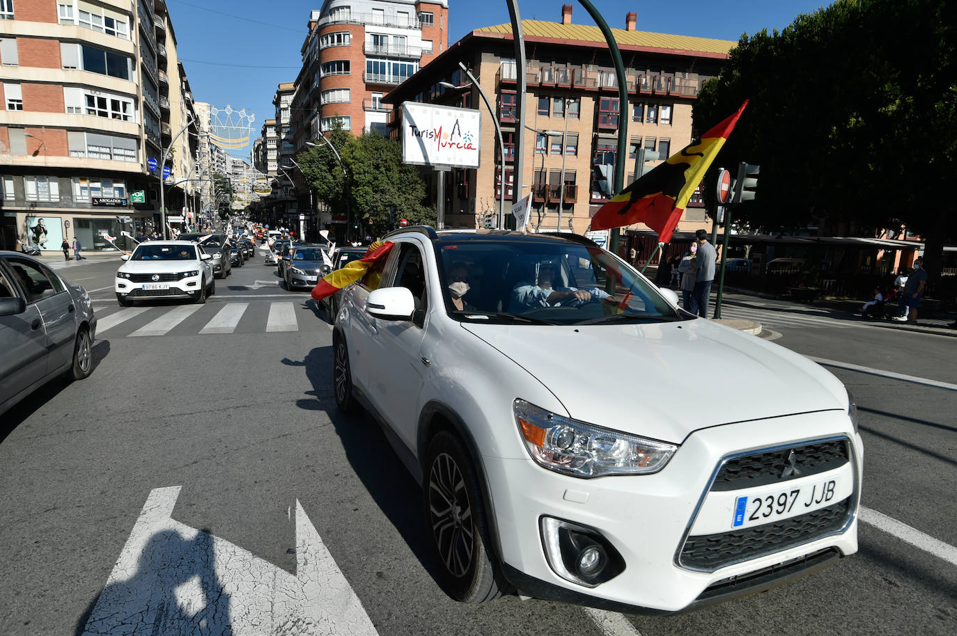 Fotos: La &#039;marea naranja&#039; recorre el centro de Murcia contra la &#039;ley Celaá&#039;