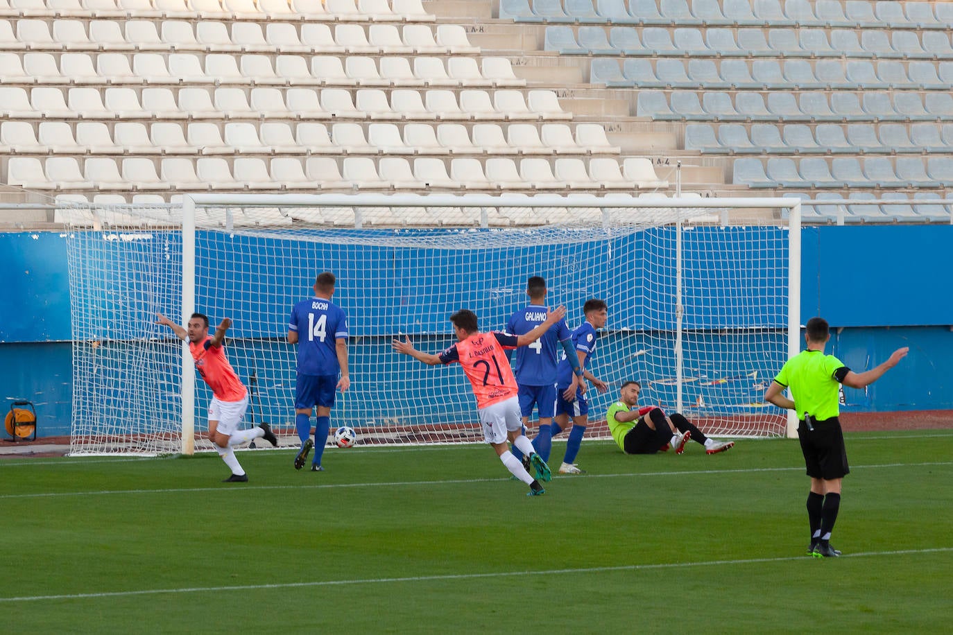 Fotos: El duelo regional entre Lorca Deportiva y Yeclano, en imágenes