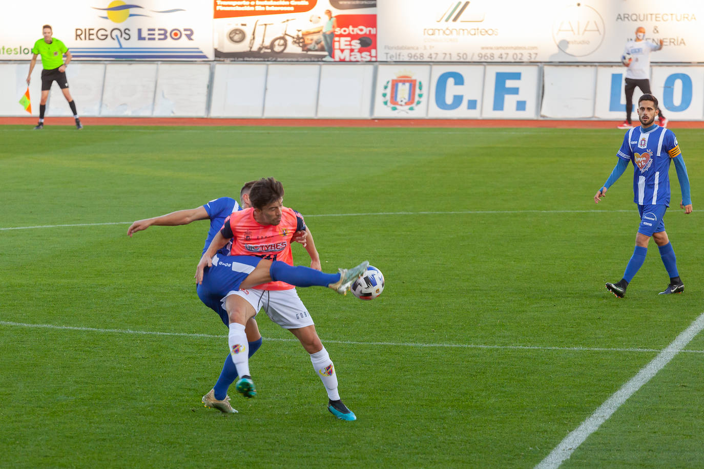 Fotos: El duelo regional entre Lorca Deportiva y Yeclano, en imágenes