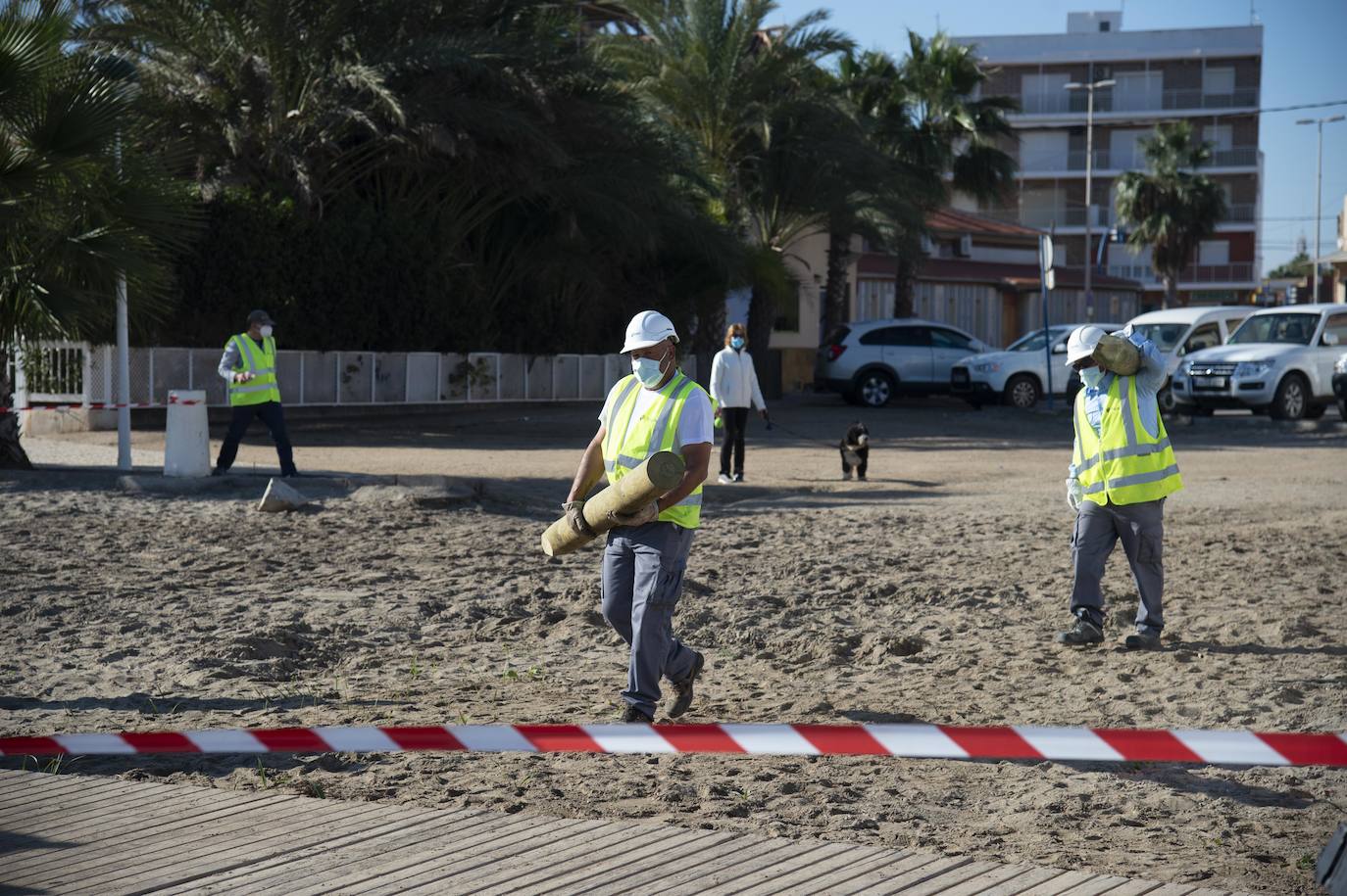 Fotos: Comienzan las obras para instalar un balneario en la playa de Los Urrutias