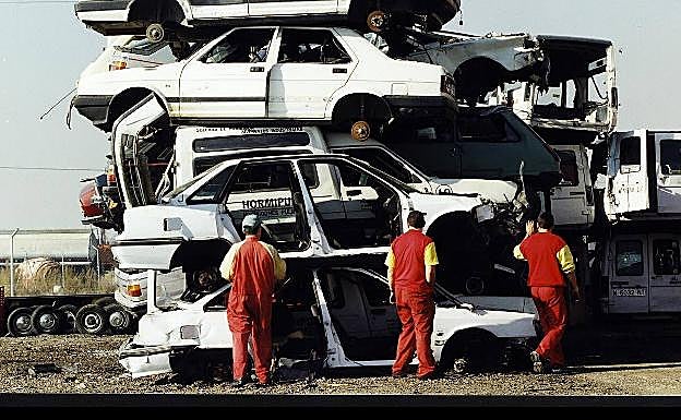 Desguace de vehículos en centros oficiales 