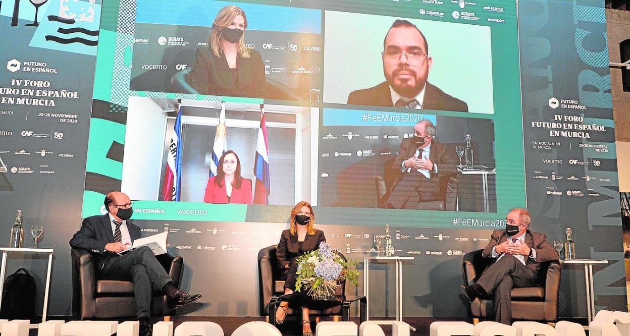 Manuel Buitrago, Pilar Megía y Teodoro Estrela, en el Palacio Almudí; y, por vía telemática, intervinieron Viviana Pesce y Aaron Conte, desde Uruguay y Panamá. 