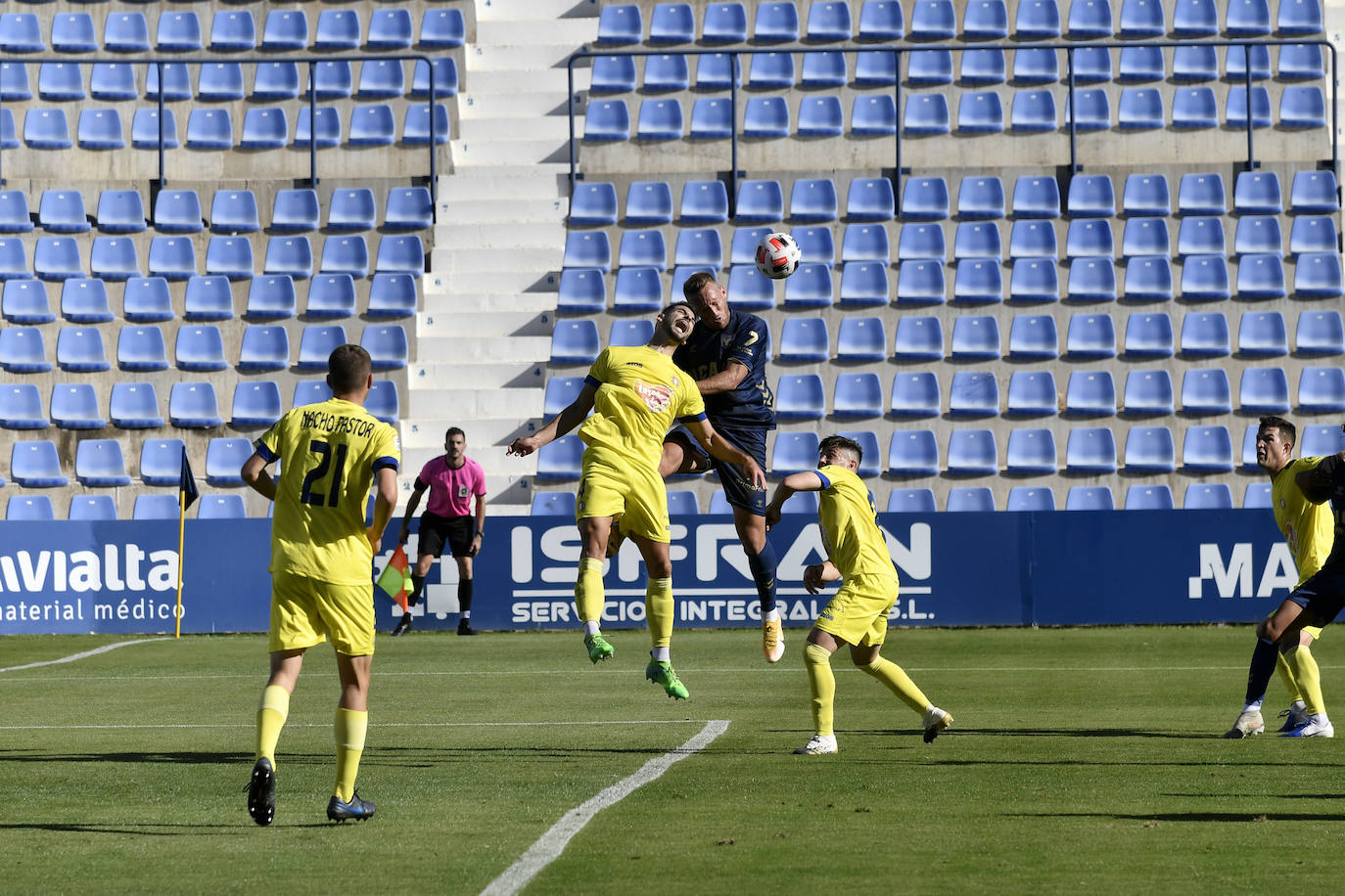 Fotos: Victoria del UCAM CF ante el Lorca Deportiva