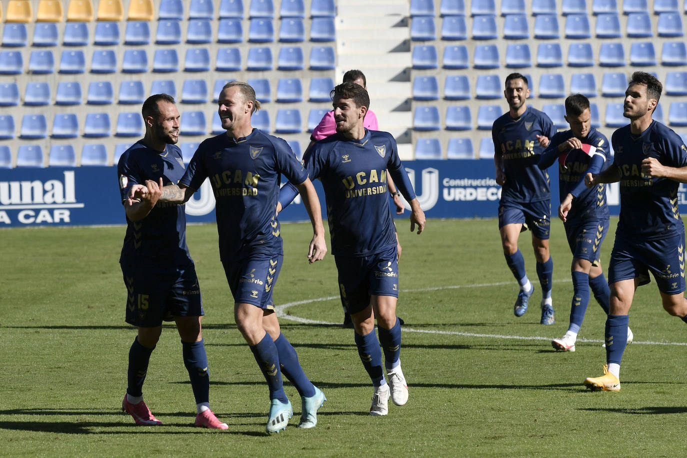 Fotos: Victoria del UCAM CF ante el Lorca Deportiva