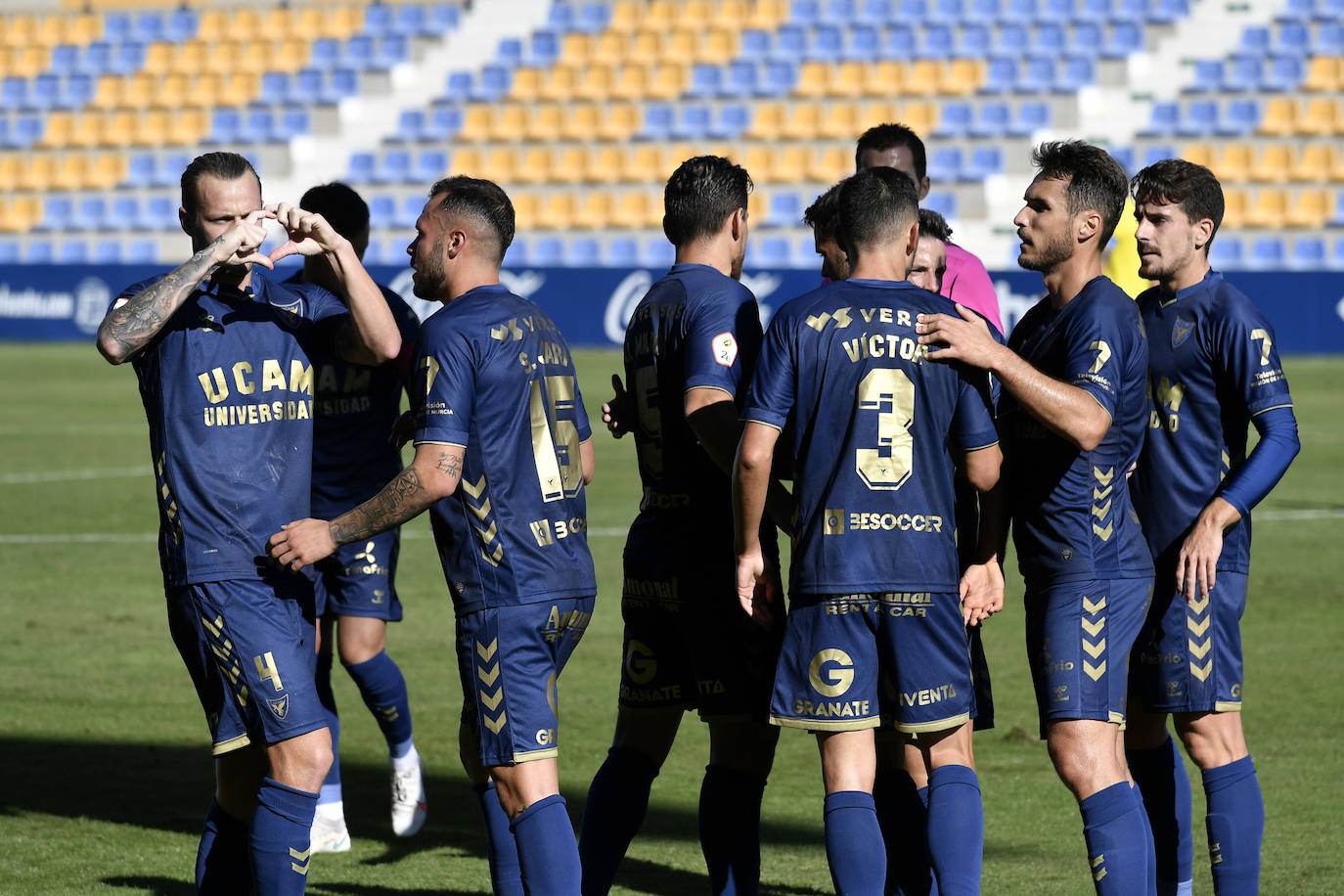 Fotos: Victoria del UCAM CF ante el Lorca Deportiva