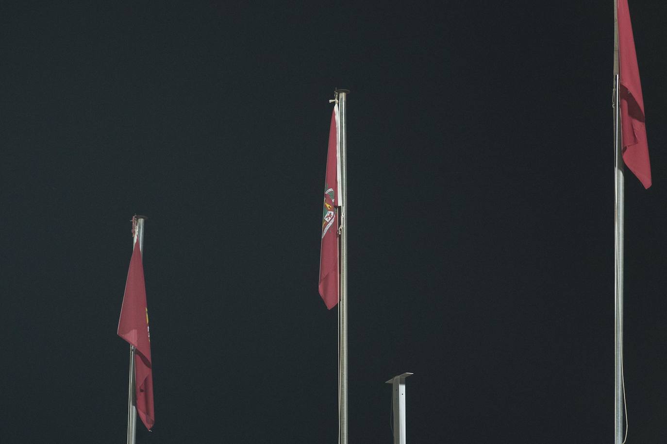 Fotos: El Cartagena tira el trabajo por la borda