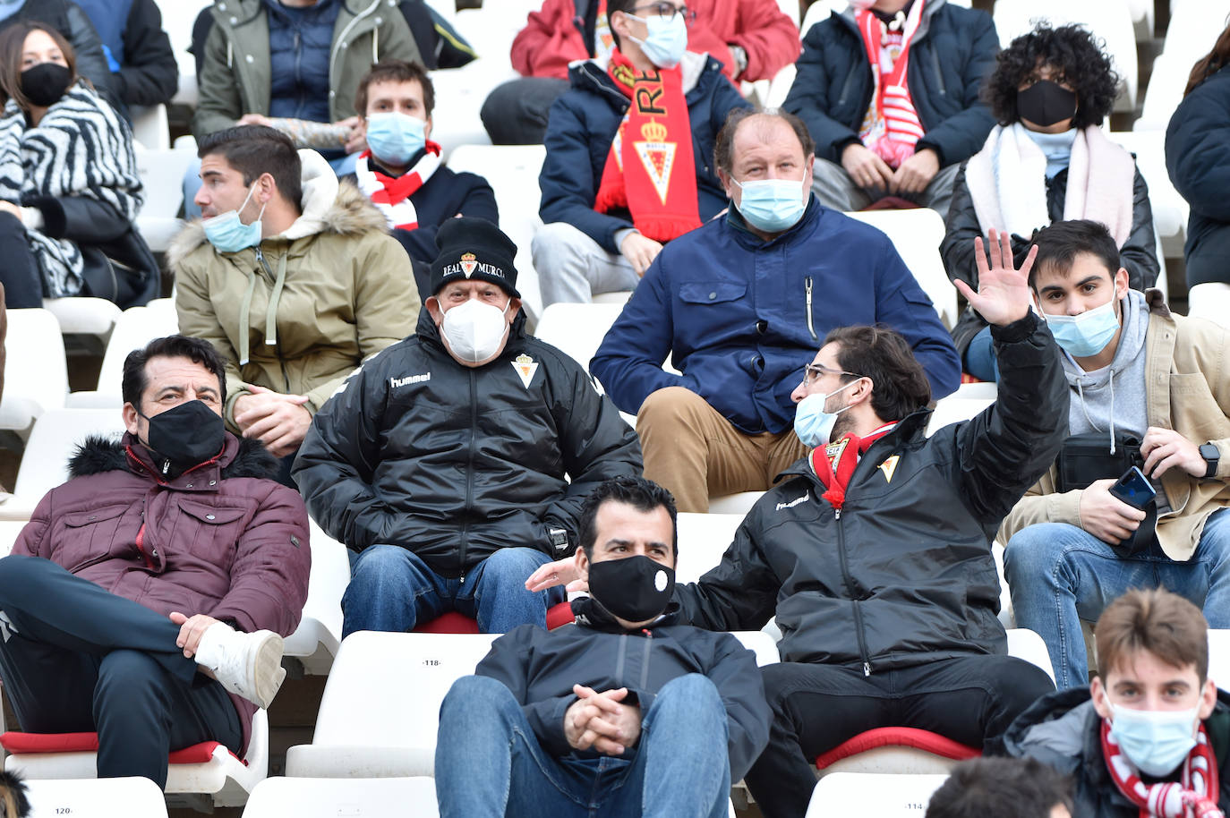 Fotos: Los aficionados del Real Murcia tiñen de grana las gradas del Enrique Roca nueve meses después