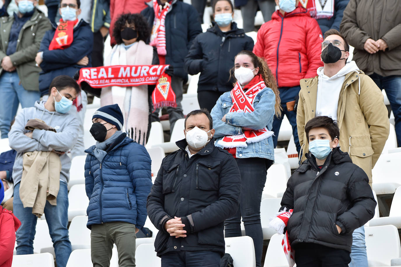 Fotos: Los aficionados del Real Murcia tiñen de grana las gradas del Enrique Roca nueve meses después