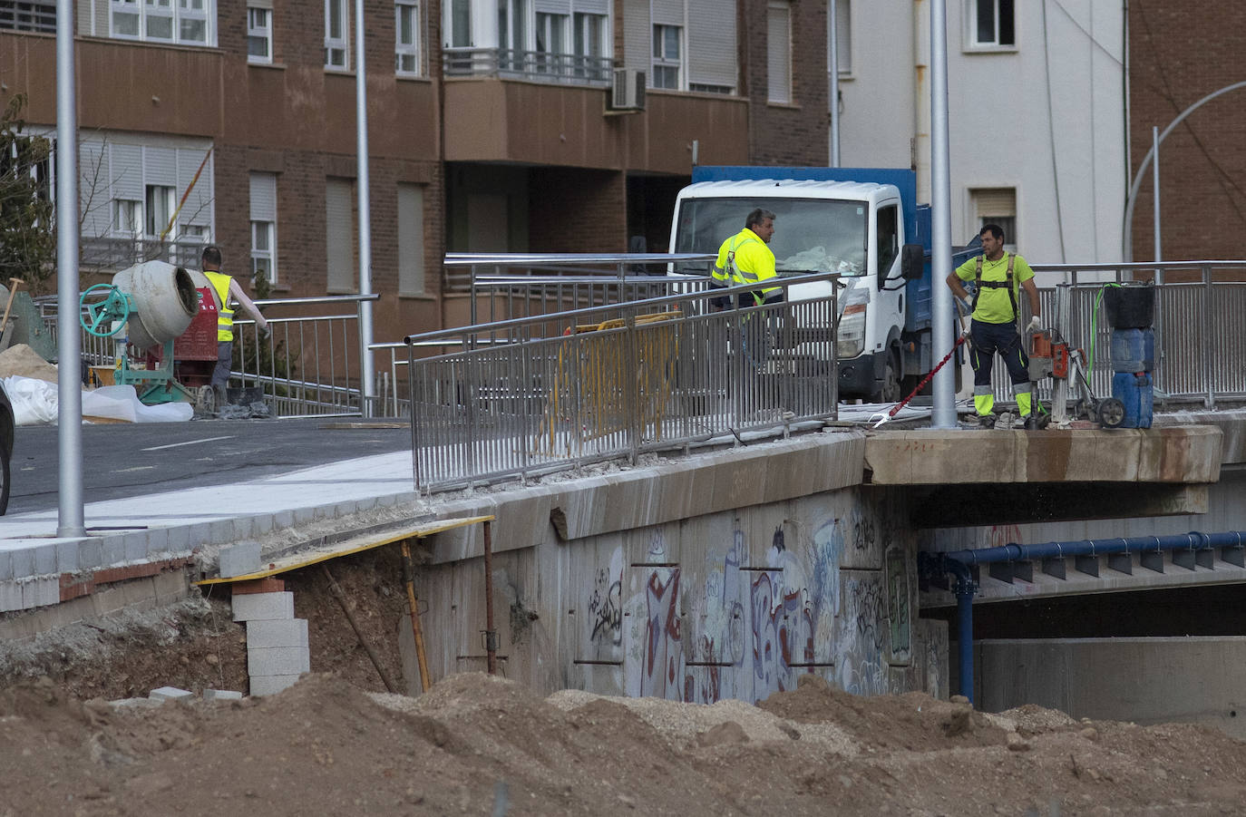 Fotos: La gran avenida entre el Palacio de Deportes y el Cartagonova abrirá al tráfico antes de fin de año