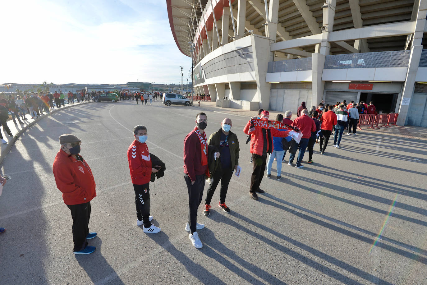 Fotos: La afición del Real Murcia y el UCAM durante el derbi de la capital, en imágenes