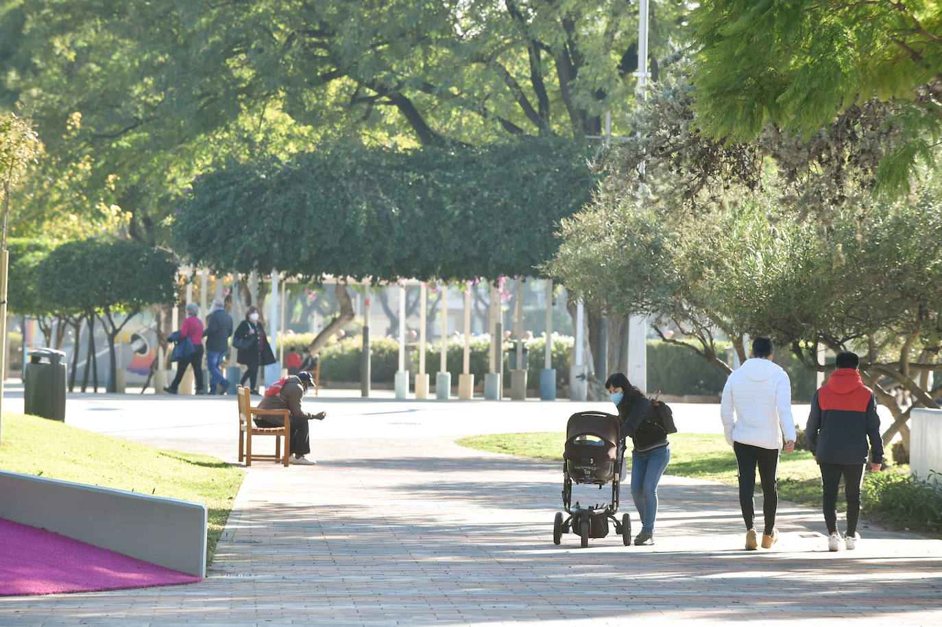 Fotos: El jardín Teniente Flomesta de Murcia estrena zonas de recreo y descanso