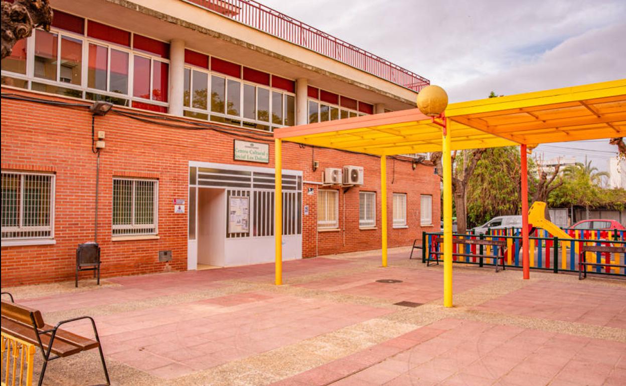 Exterior del centro cultural de Los Dolores. 