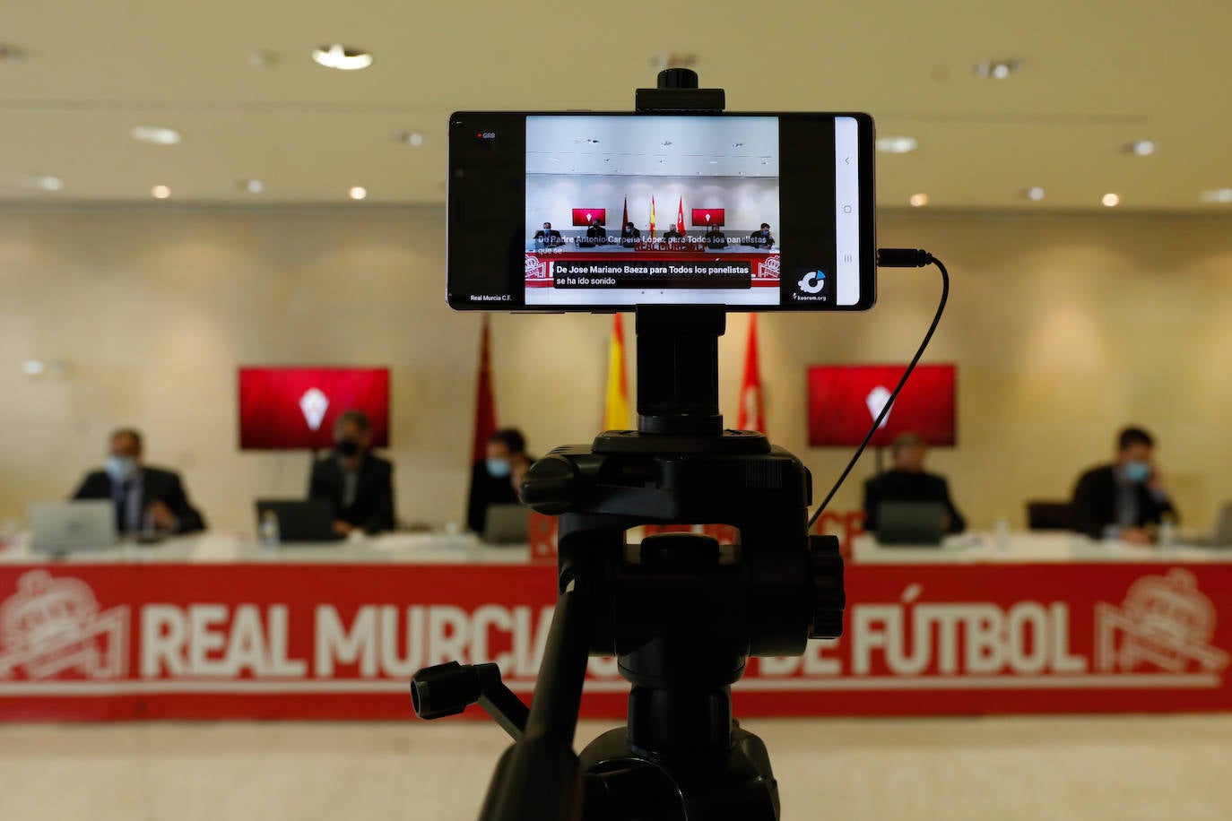 Fotos: Paseo triunfal para el Consejo de Tornel en otra Junta decisiva para el Murcia