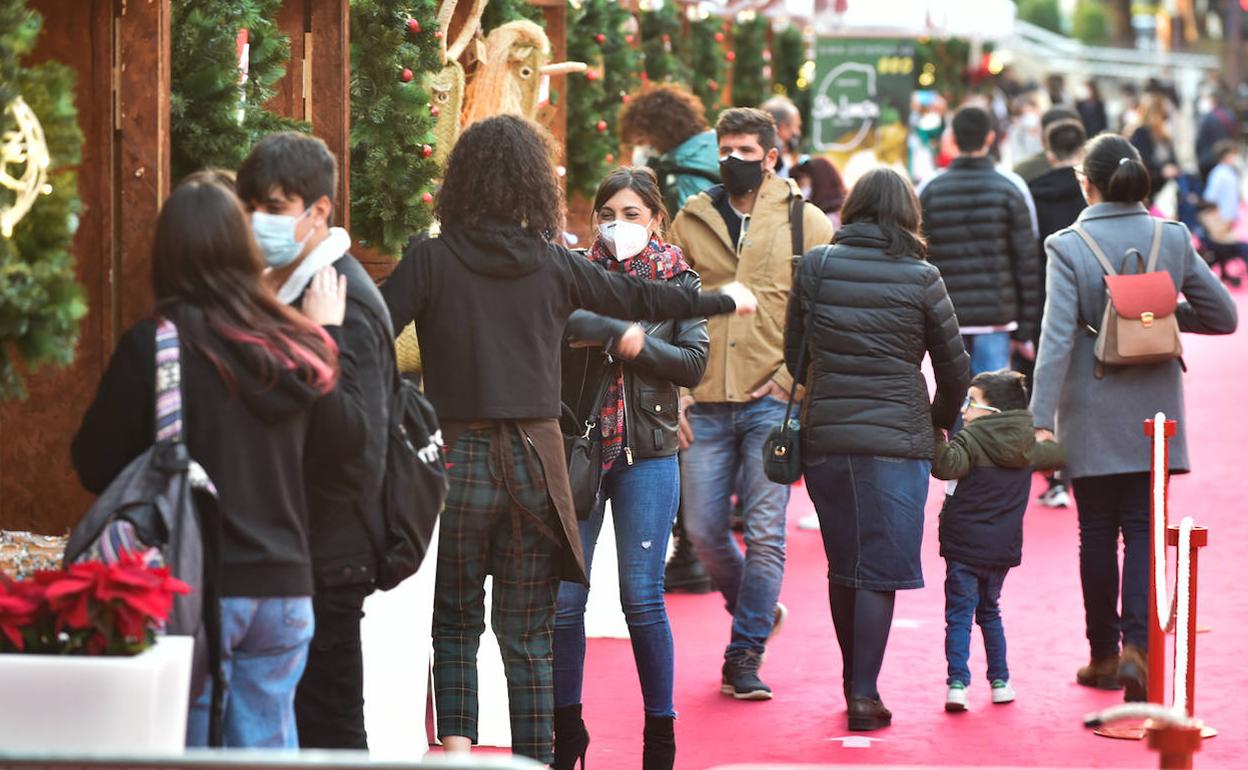 Ambiente en las calles del centro de Murcia durante el fin de semana. 