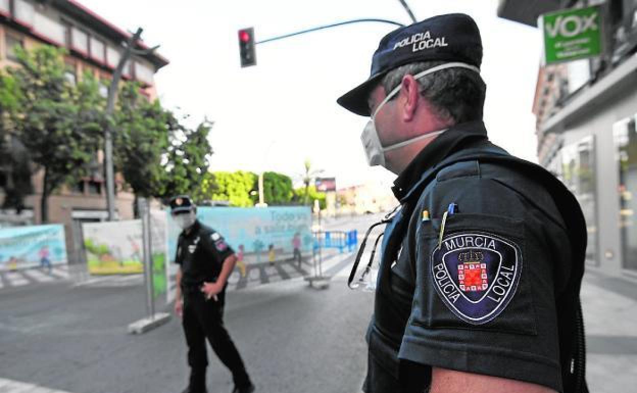 Agentes de la Policía Local de Murcia en una foto de archivo.