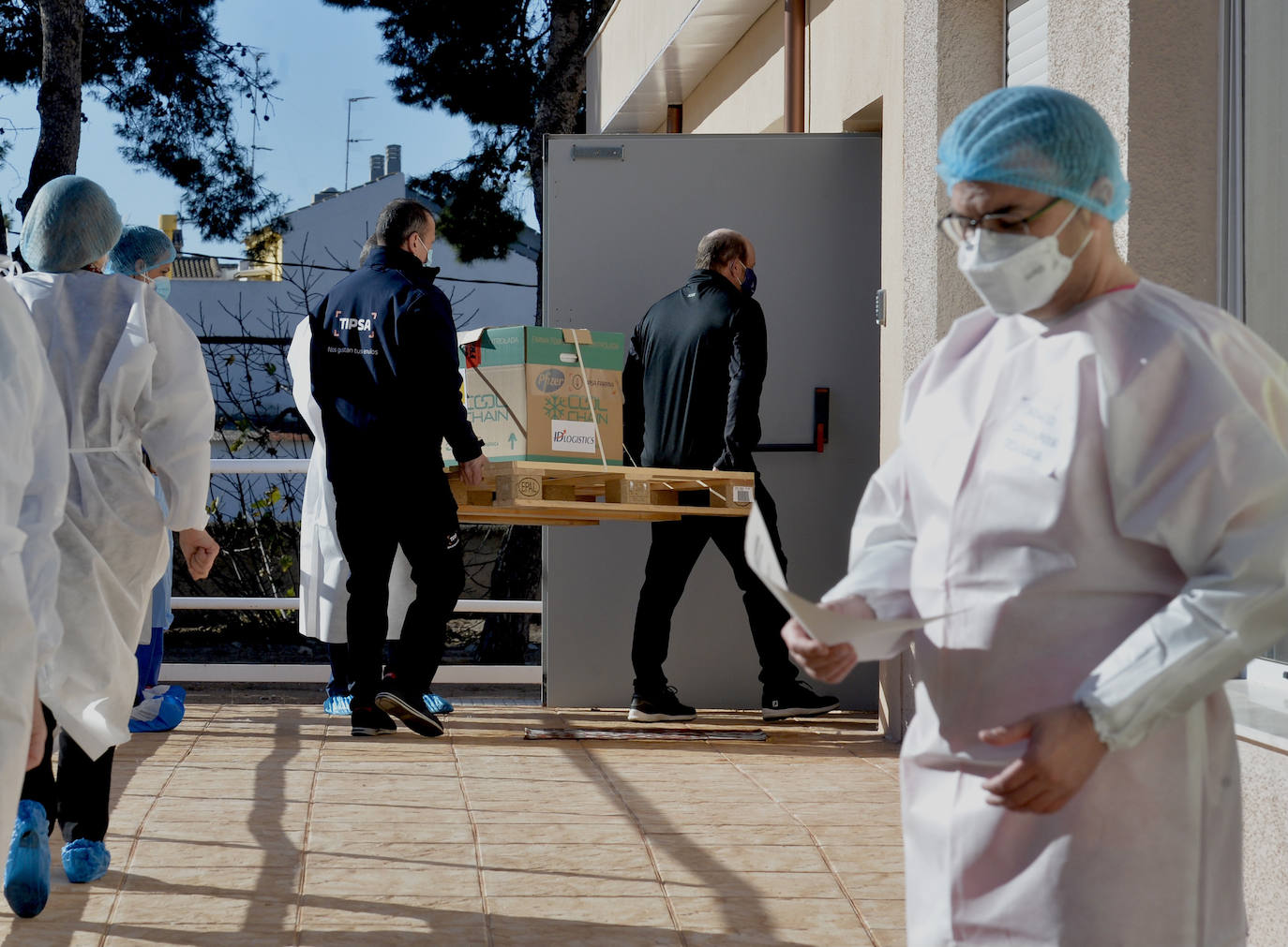 Fotos: La vacuna contra el coronavirus llega a la Región de Murcia