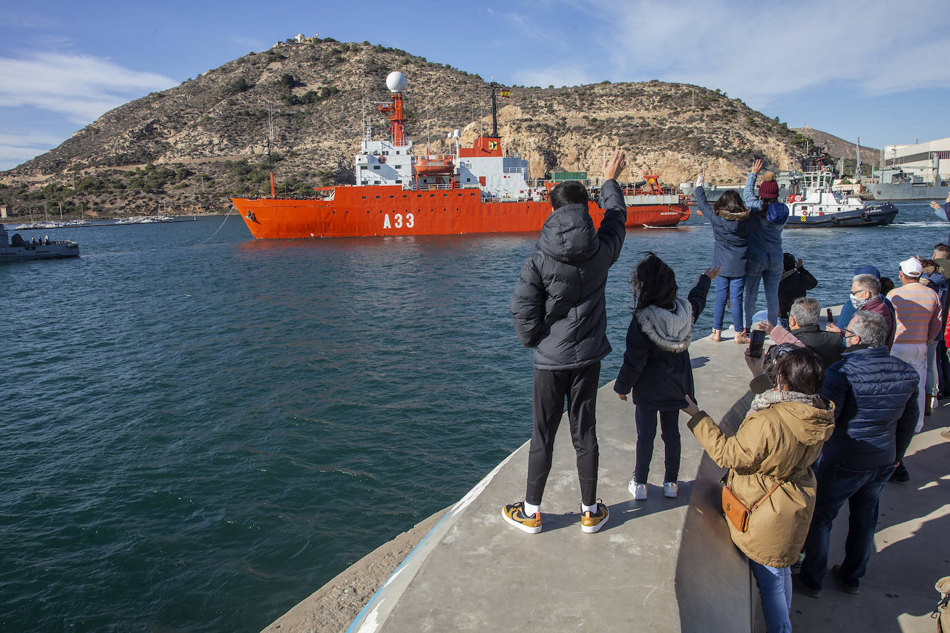 Fotos: El buque &#039;Hespérides&#039;, de la Armada Española, sale hacia la Antártida