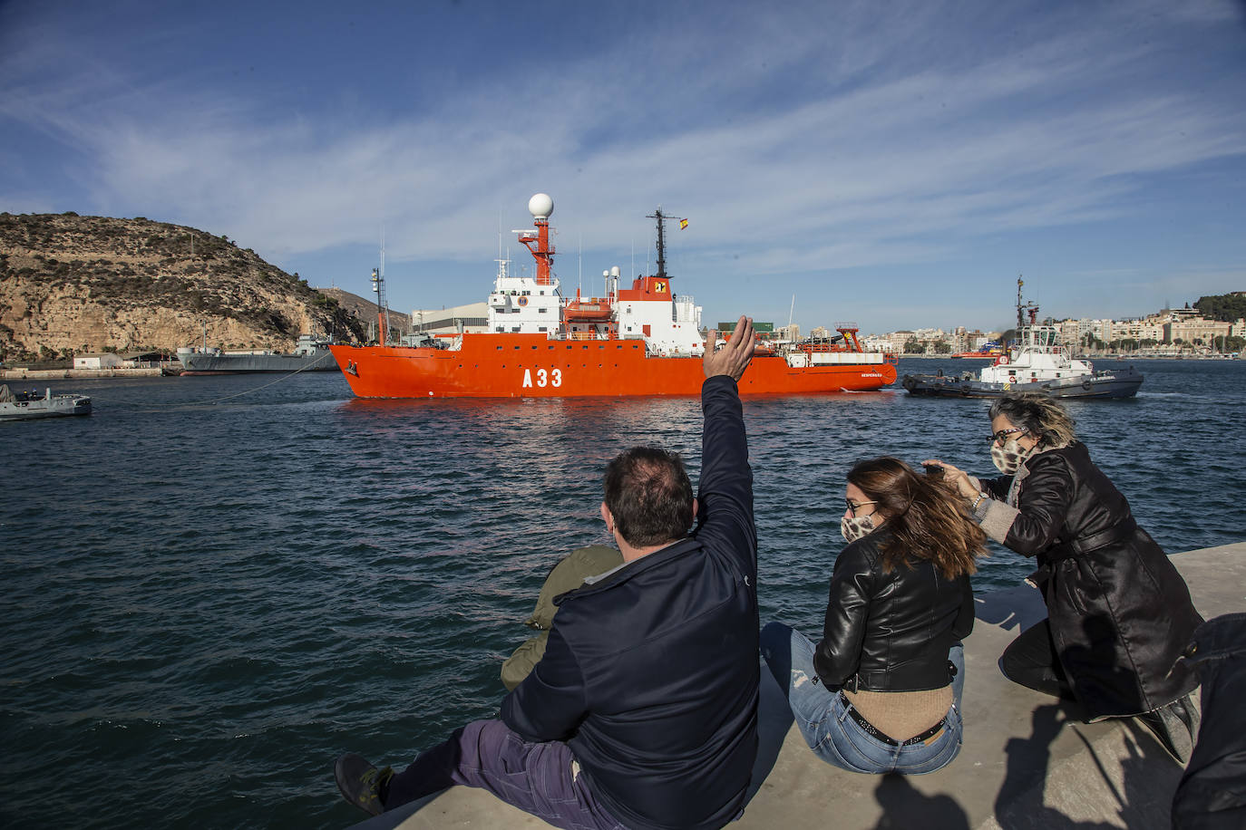 Fotos: El buque &#039;Hespérides&#039;, de la Armada Española, sale hacia la Antártida