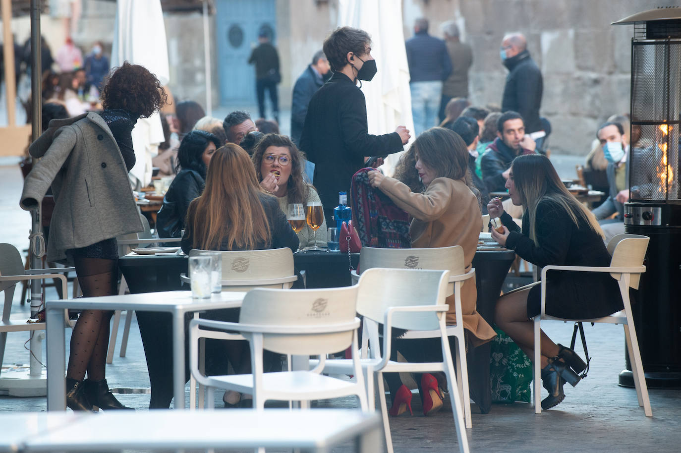 Fotos: Ambiente en Murcia durante el aperitivo y el &#039;tardeo&#039; de Nochevieja