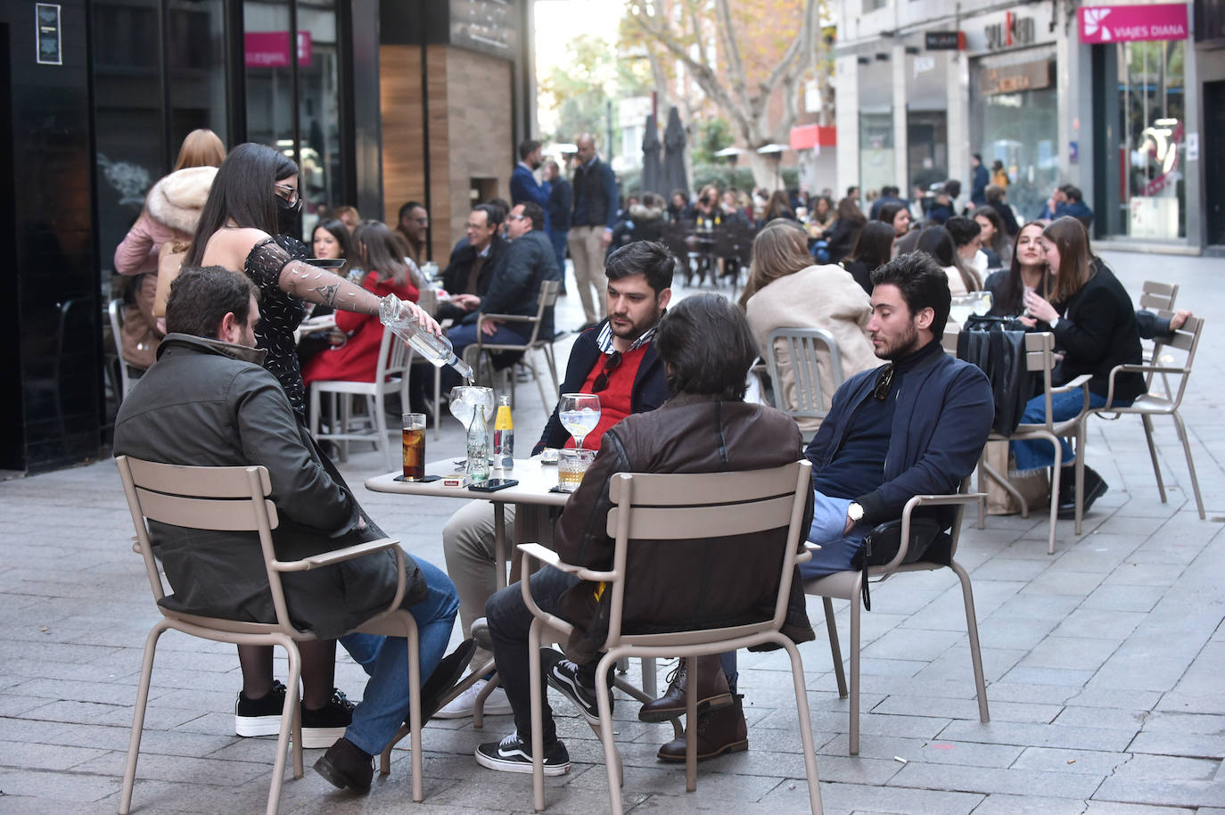 Fotos: Ambiente en Murcia durante el aperitivo y el &#039;tardeo&#039; de Nochevieja