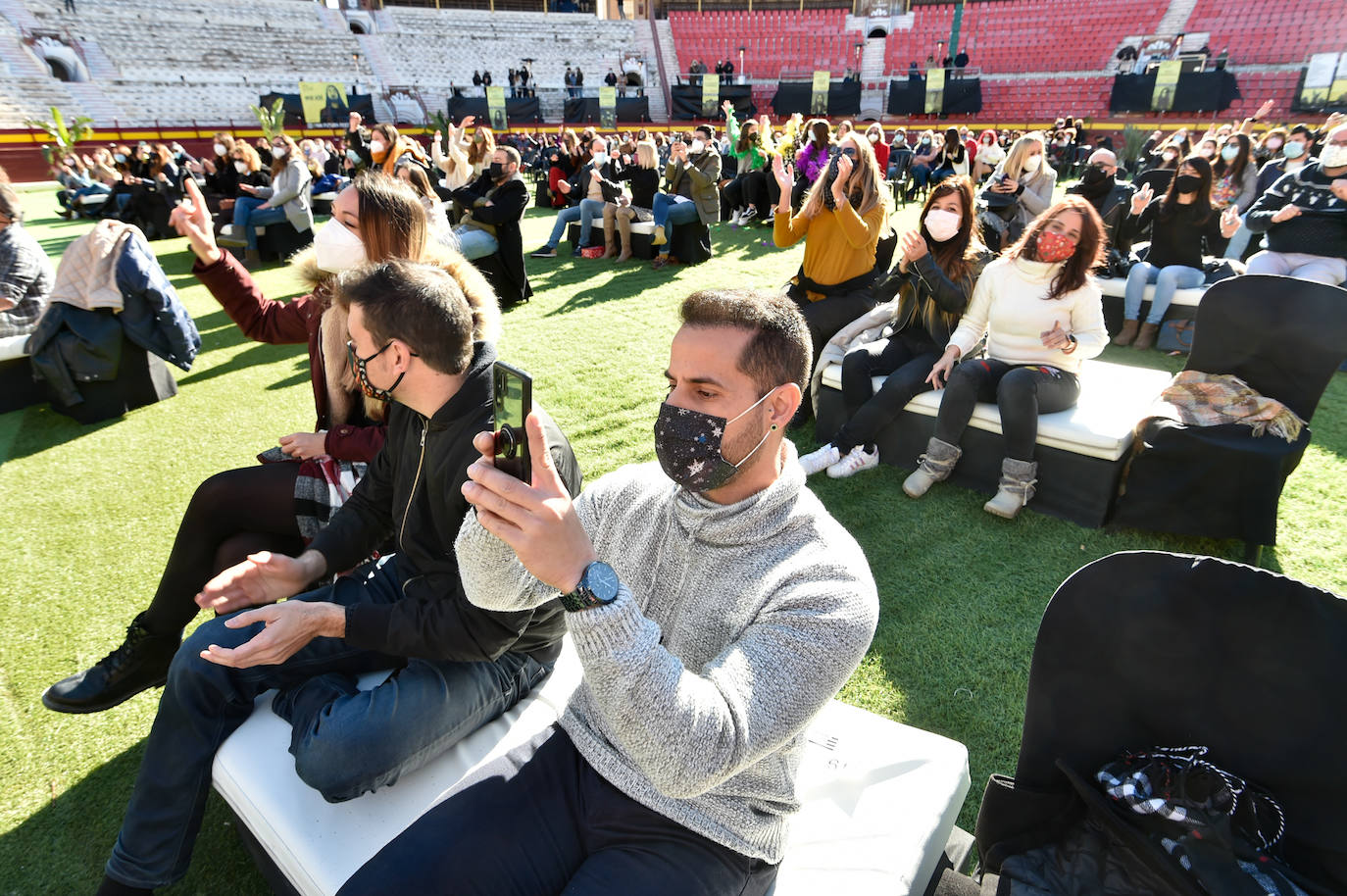 Fotos: Varry Brava y Don Fluor reciben con música el 2021