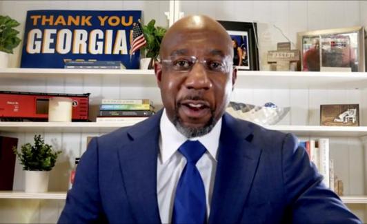 Raphael Warnock, senador demócrata elegido por el estado de Georgia. 